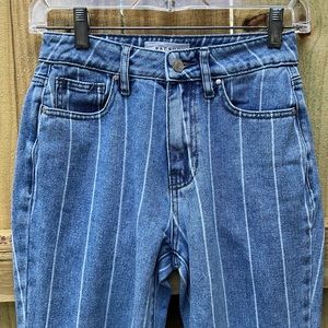 These are the PacSun Striped Window Pane Mom
Jeans.